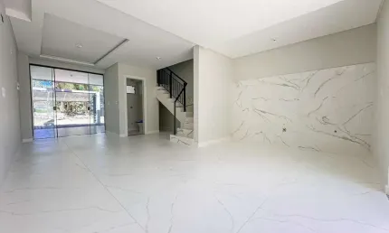 Sobrado com 3 dormitórios à venda, 123 m² por R$ 730.000,00 - Itacolomi - Balneário Piçarras/SC