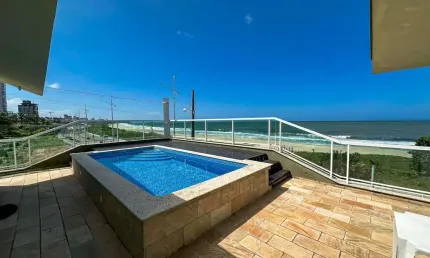 Casa com 4 dormitórios à venda, 340 m² por R$ 3.800.000 - Itacolomi - Balneário Piçarras/SC