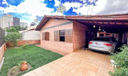 Casa com 4 dormitórios à venda, 160 m² por R$ 1.600.000,00 - Itacolomi - Balneário Piçarras/SC