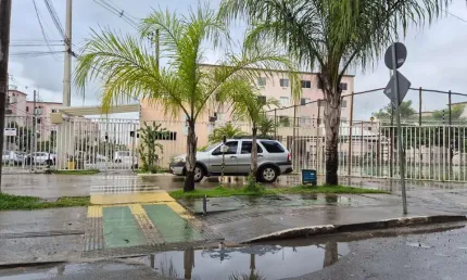 Apartamento Dois Quartos para Venda em Lauro de Freitas