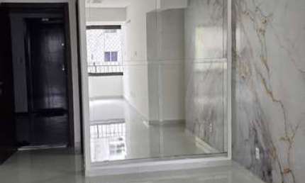 Apartamento 3/4 com 1 suíte, varanda, piscina &#8211; Imbuí.