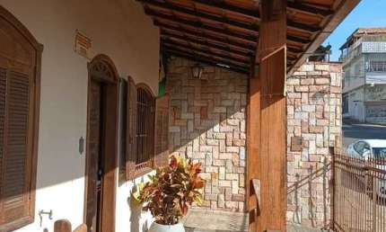 Casa com 3 quartos à venda na Rua Bueno do Prado, João Pinheiro, Belo Horizonte