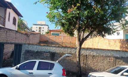 Terreno à venda na Rua Barão de Guaxupé, João Pinheiro, Belo Horizonte