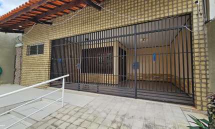 Casa para Venda em Fortaleza, Dionisio Torres, 3 dormitórios, 1 suíte, 2 banheiros, 2 vagas