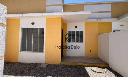 Casa linear independente em bairro com infraestrutura