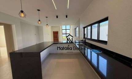Casa linear com piscina e área de lazer no Viverde 2