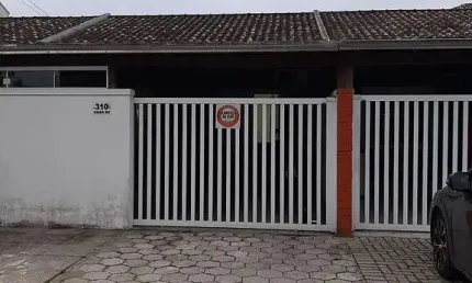 Casa com 2 quartos à venda na Cohapar, Guaratuba 