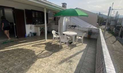 Casa com 3 quartos à venda no Centro, Matinhos 