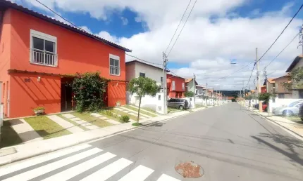Casa em Condomínio à Venda em Cotia-SP - 2 Quartos, 1 Sala, 2 Vagas - Bairro Los Álamos - Imperdível!