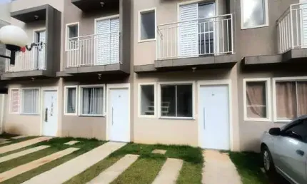 Casa em Condomínio à Venda em Cotia-SP, Bairro Resid. Cezzane, 2 Quartos, 1 Sala, 1 Vaga, 44m² de Área Imperdível