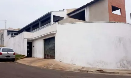 Sobrado com 4 dormitórios à venda, 420 m² por R$ 650.000,00 - Vila Alvorada - Elias Fausto/SP