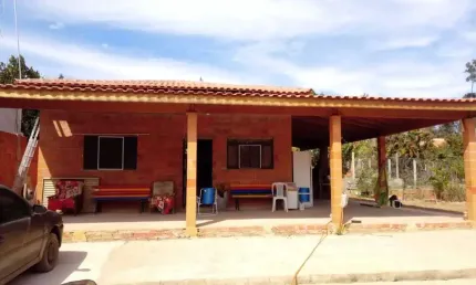 Chácara com 2 dormitórios à venda, 1250 m² por R$ 550.000,00 - Chapada - Salto/SP