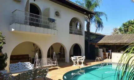 Casa Assobradada à venda próximo ao rio Preto Shopping, Vila São José, São José do Rio Preto.
