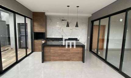 Linda casa de 173 m² e 3 suítes no Condomínio Figueira II