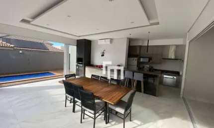 Excelente casa alto padrão de 274m² com 3 suítes no Residencial Damha VI