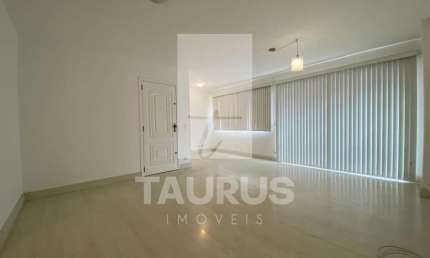 Apartamento para alugar com 3 quartos sendo 1 suíte na Vila Uberabinha - São Paulo-SP!