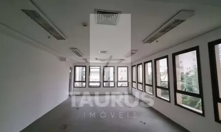 Sala Comercial para alugar na Cerqueira César - São Paulo-SP.