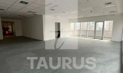 Sala comercial para alugar em Brooklin. 1 sala, 4 vagas, 192m².