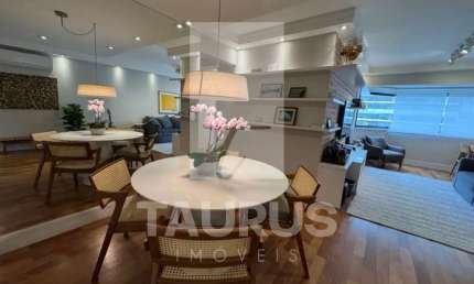 Apartamento à venda com 3 quartos na Vila Olímpia - São Paulo-SP