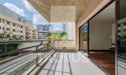 Apartamento a venda com 3 suítes no Morumbi - São Paulo-SP,
