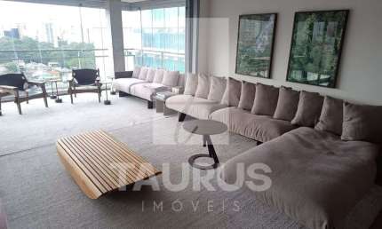 Apartamento para alugar com 1 dormitório, mobiliado, na Vila Madalena, São Paulo-SP.