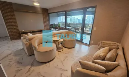 Apartamento á venda no Campo Belo, 3 suítes, mobiliado, 2 vagas, varanda gourmet, 136 m².