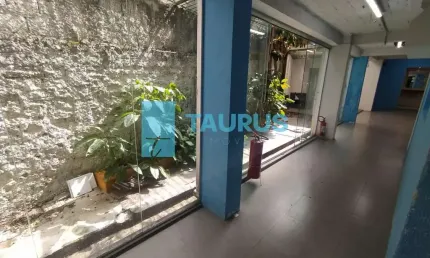 Conjunto comercial para locação, 4 salas, 1 vaga, 130m², na Saúde, São Paulo - SP.