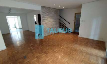Casa para venda &amp; locação, 4 quartos sendo 1 suíte master, 3 vagas, 225m², na Vila Olímpia, São Paulo.