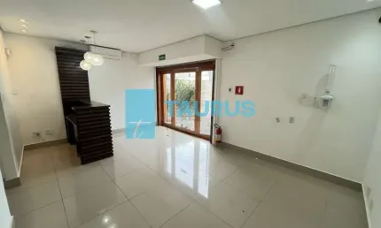 Sobrado Comercial para alugar ou comprar , 2 vagas, 150m², no Brooklin, São Paulo.