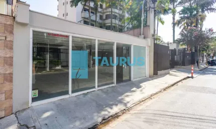 Casa comercial para locação, 8 salas, 3 vagas, 250m², no Brooklin Paulista.