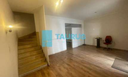 Sobrado comercial para venda ou locação, 7 salas, 3 vagas, 115m², na Vila Olímpia.
