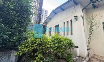 Casa à venda e para locação, 6 salas, 1 vaga, 289M², Vila clementino.
