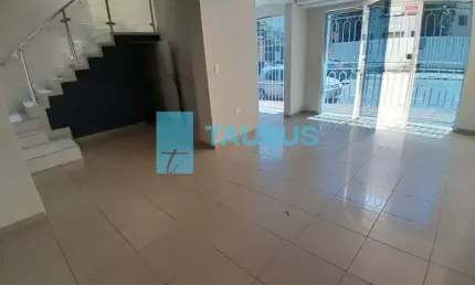Casa comercial com 3 salas para alugar em Indianópolis, São Paulo 