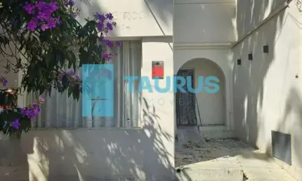 Casa comercial para venda ou Locação, 3 salas, 1 vaga 200m²
