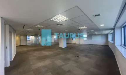 Conjunto Comercial para locação na Vila Olímpia, 9 salas, 7 vagas, 384m².