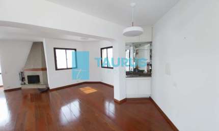 Cobertura duplex para venda e locação; 4 dormitórios, 2 suítes, em Moema, São Paulo.