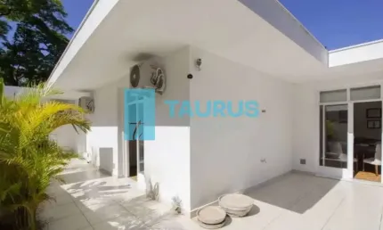 Casa  à venda , 4 quartos, 2 suítes, 5 vagas, no Jardim Europa, São Paulo.