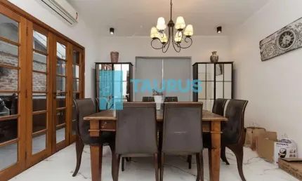 Casa à venda ,  3 quartos, 2 suítes, na Vila Nova Conceição, São Paulo.
