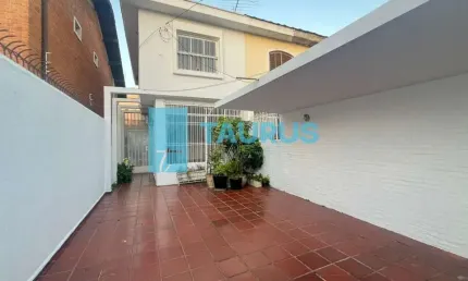Casa sobrado com 3 quartos para alugar e vender no Brooklin São Paulo-SP.