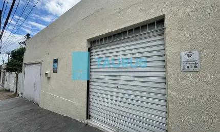 Casa à venda com renda no Jabaquara, 191m², 2 casas, 2 lojas, 5 vagas.