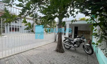 Casa térrea á venda, 3 dormitórios, 3 vagas, 372 m², Brooklin.