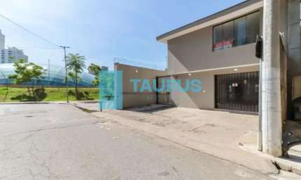 Sobrado comercial para locação, 8 vagas, 180m², Jardim das Acácias.