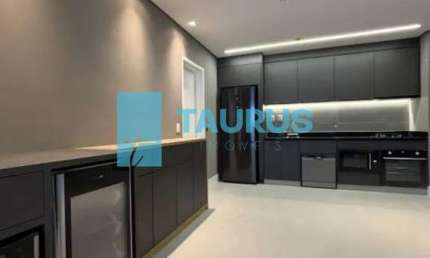 Apartamento para locação, 2 dormitórios, 2 vagas, 77m², Jardim das Acácias.
