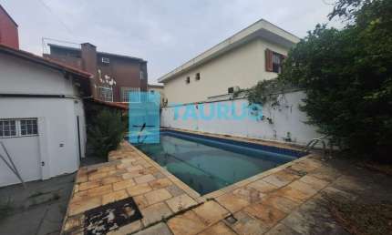 Sobrado à venda, 1 suíte, 2 vagas, 216m², Itaim Bibi.