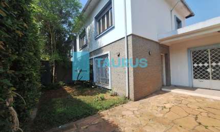 Casa sobrado para locação, 3 Quartos, 4 vagas, Moema.