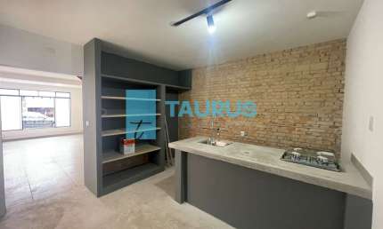 Sobrado para locação, 2 dormitórios sendo uma suíte, 1 vaga, 133m², Vila Olímpia.