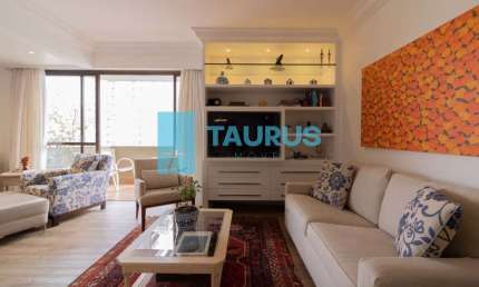 Apartamento para venda e locação, 3 dormitórios, 1 suíte, 2 vagas, 170 m², Moema.