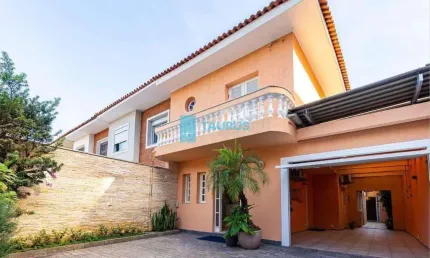 Sobrado à venda, 4 quartos, 2 suites, no Jardim Paulistano, São Paulo.