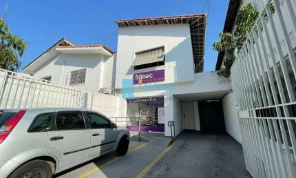Sobrado comercial à venda, 2 vagas, 150m², Mirandópolis.