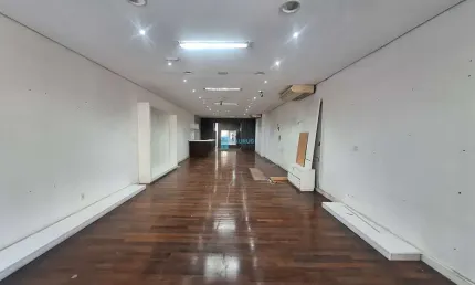 Ponto comercial com 1 sala para alugar em Moema, São Paulo 